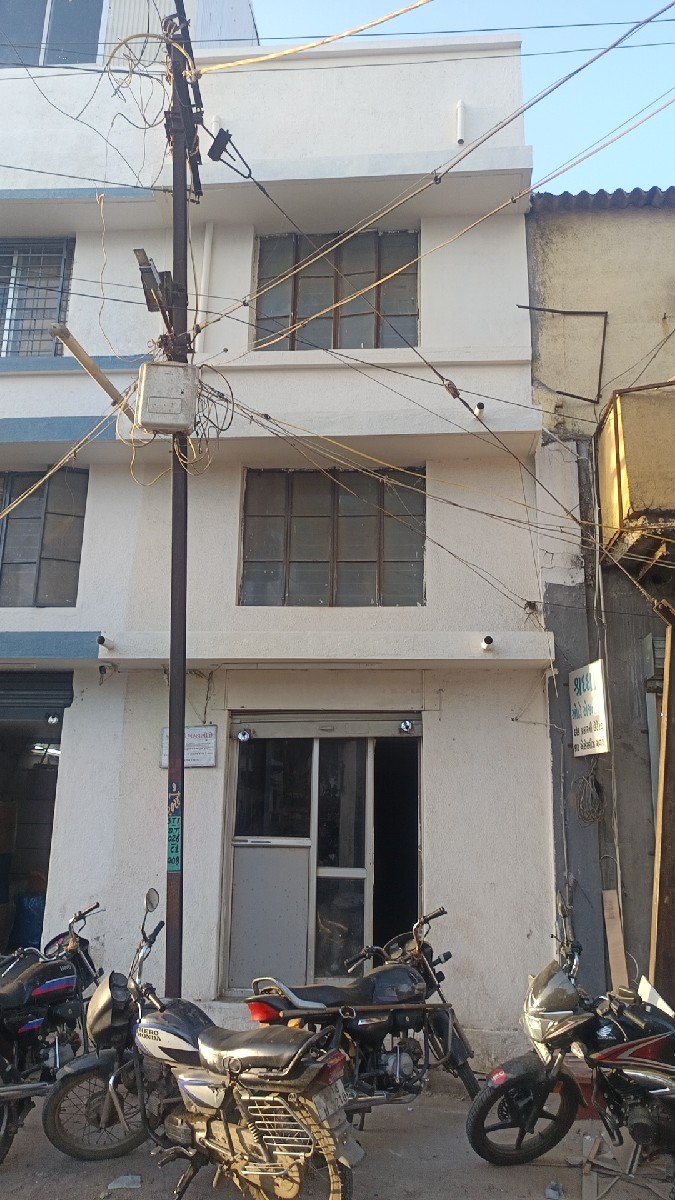 Post Image 1