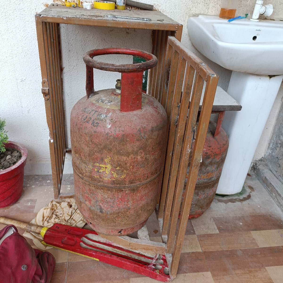 Post Image 1