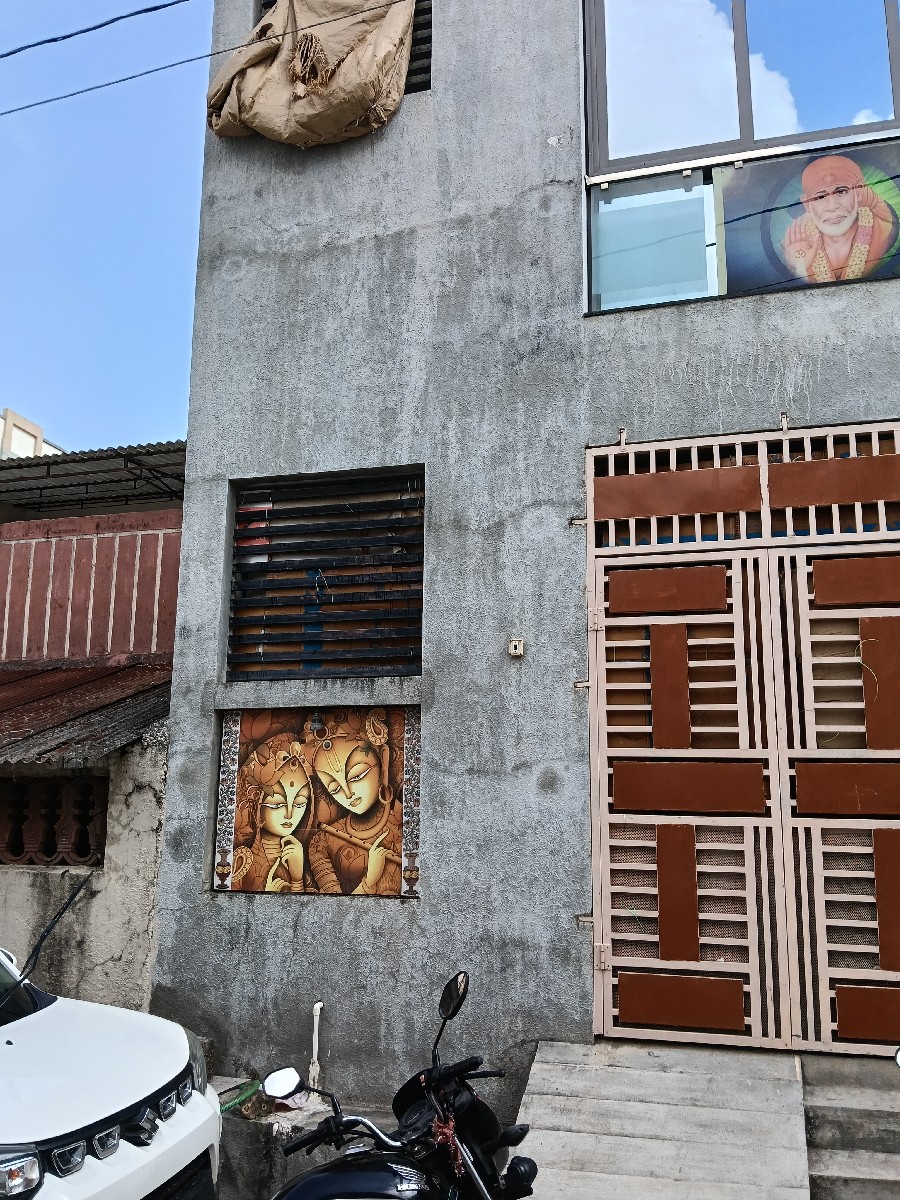 Post Image 3