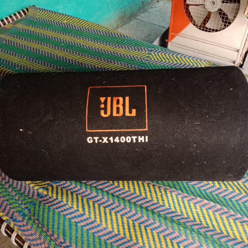 subwoofer/amplifier 4 Chanel