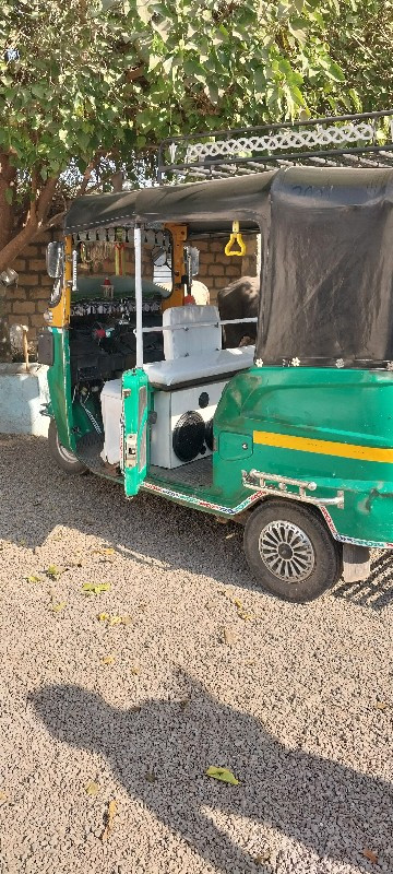 સીએનજી મેક્સિમમ વેચવાની છે