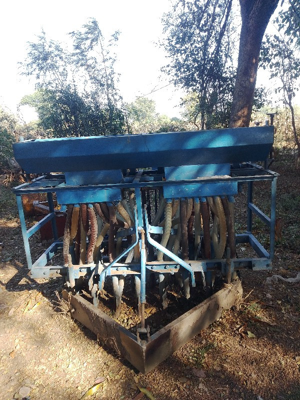 દતાર વેચવાનો છે મોટા ટેકટર નો
