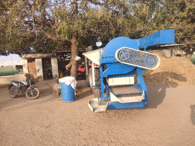 થ્રેશર વેચવાનું છે