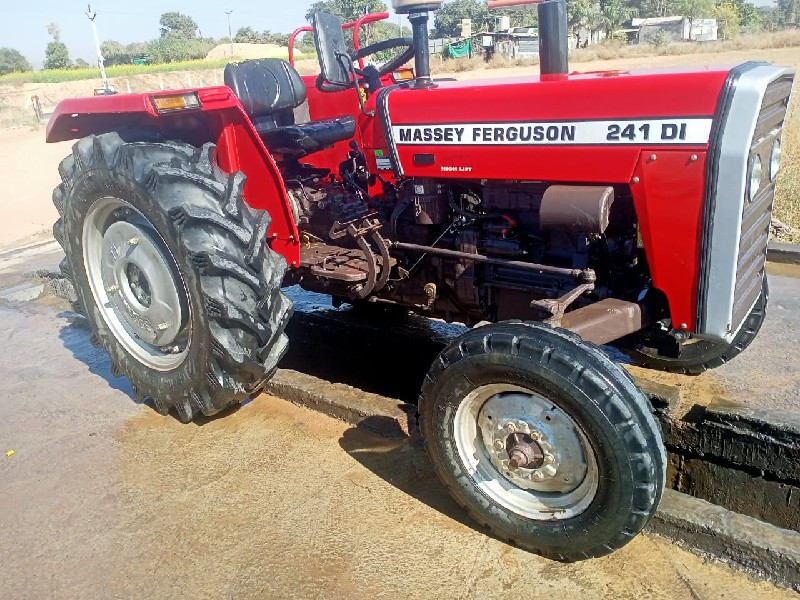 જમીન વાવવા માટે જોઇએ છે