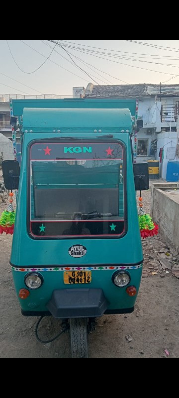 રીક્ષા વેચવાની છે