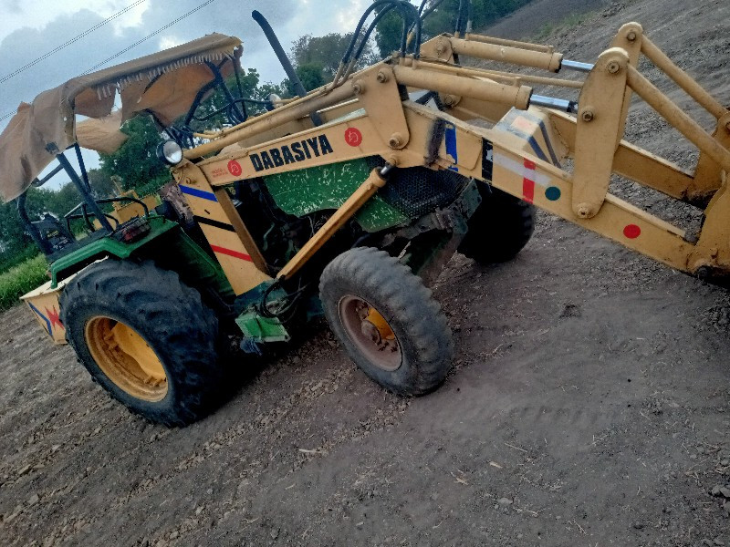 લોડર ટ્રેક્ટર ભાડે જોતો હોય તો ફોન