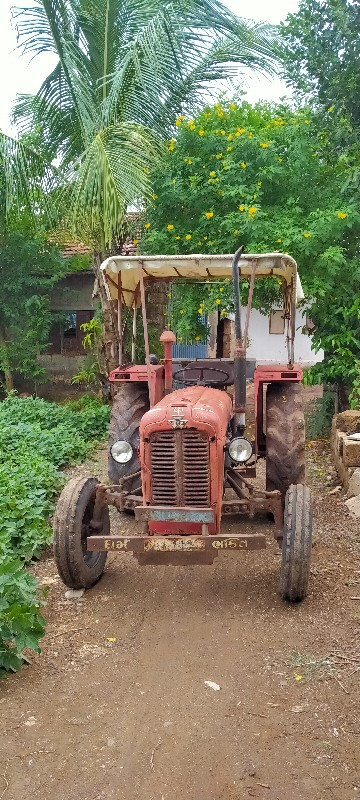 મેચિ ટ્રેકટર વેચવાનું છે.