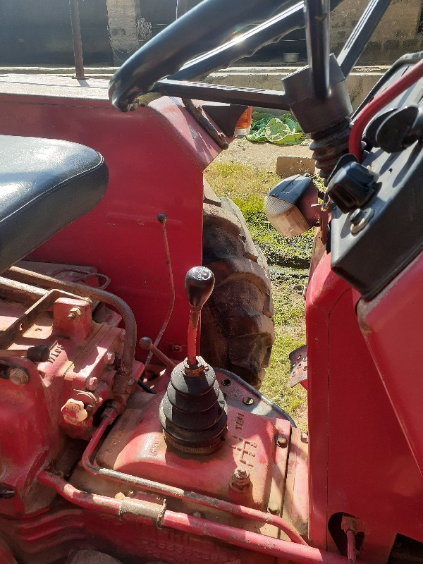 tractor mahindra 245