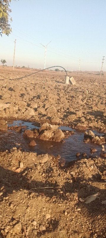 મોટર વેચવાની‌ છે 3 ની મોટર એકની 8