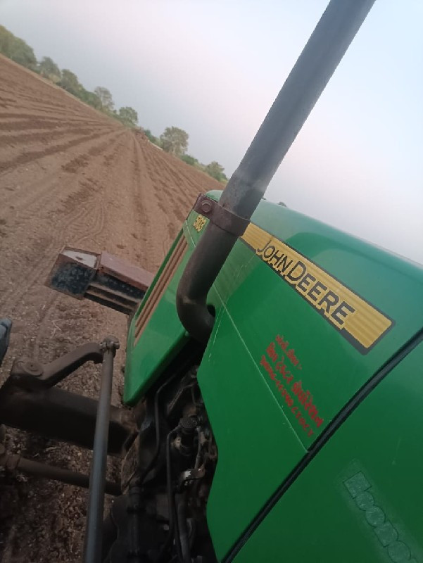 જેસીબી ટ્રેક્ટર ને લગતા કામ કરી