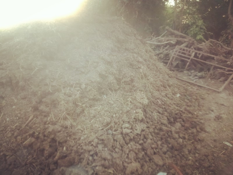 ખાતર વેચવાનું છે