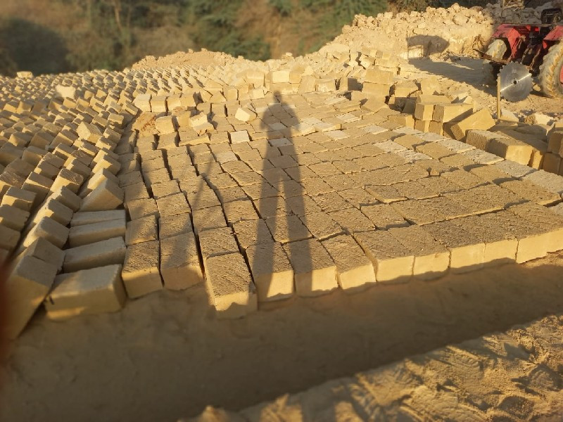 રાતઙી પોરબંદર પથ્થર સપ્લાય