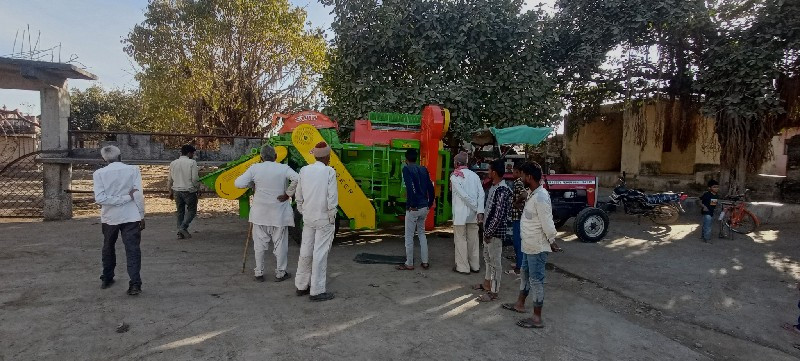 જય દ્વારકેશ થ્રેશર ( જંગીર )