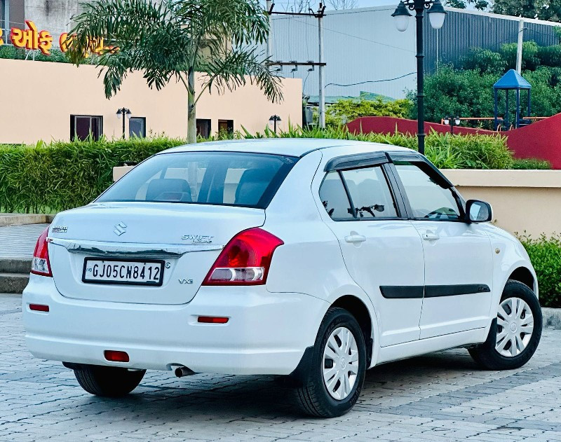 Maruti Suzuki Swift Dzire 2010 CNG