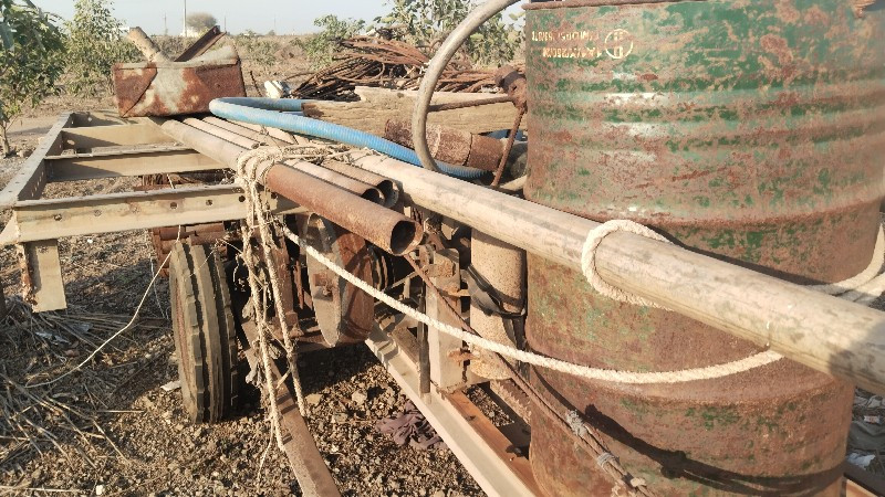 કુવાનુ આડુ બોરીંદ વેચવાનુ સે.