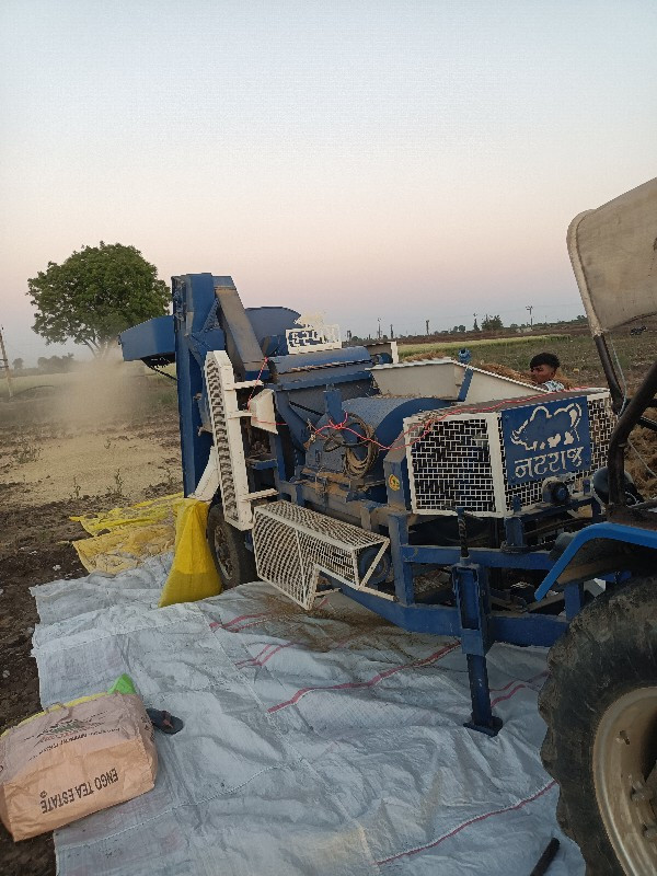 થ્રેશર વેચવાનું છે