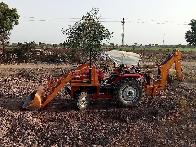 લોડર અને બેકો વેચવાના છે