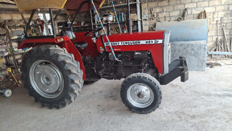 Massey 241 vechvanuche