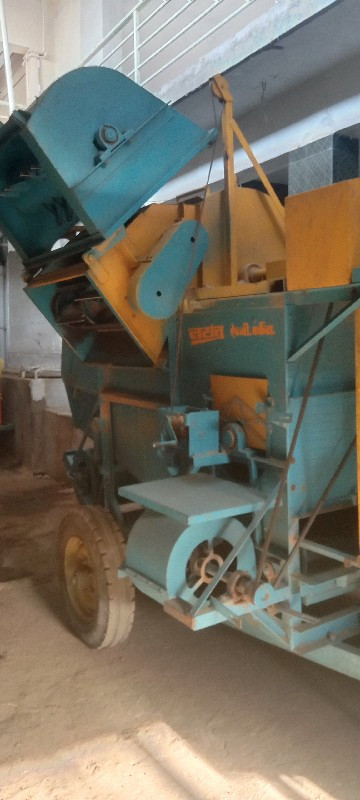 થ્રેશર વેચવાનું છે