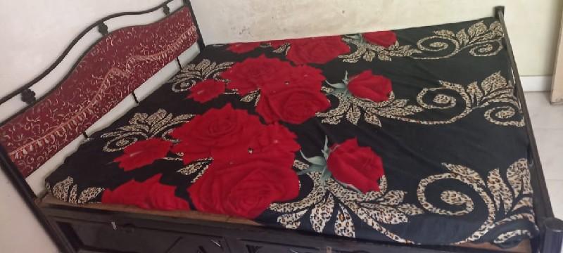 folding metel bed double size