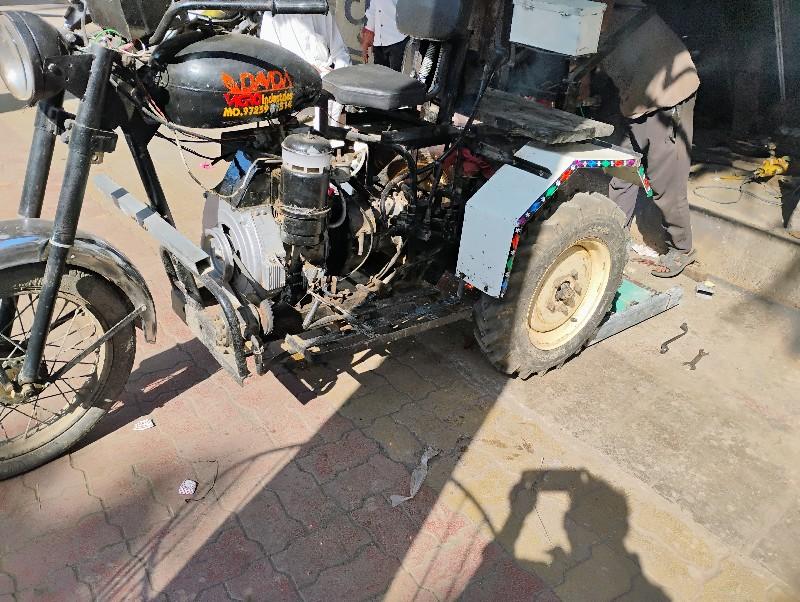 3  વર્ષ જૂનો સનેડો છે