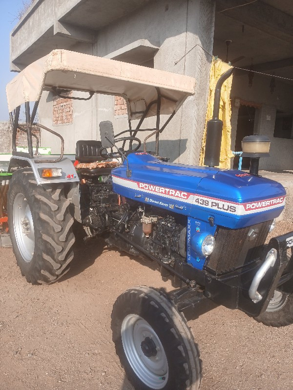 વેચવાનું છે