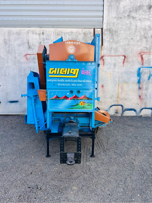 માડવી સાફ કરવનો ચયનો આને જાંબો થ્રેશર