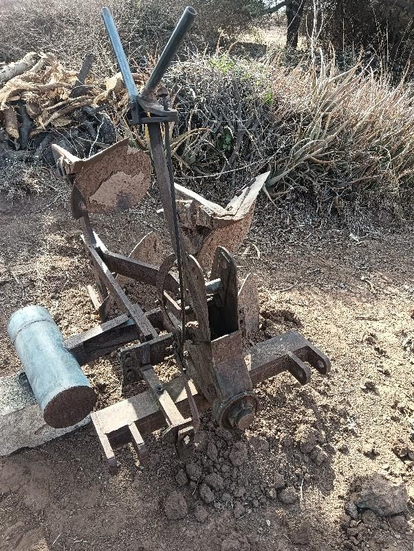 આ ડીશ વેચવાની છે