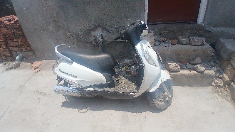 access 125 suzuki