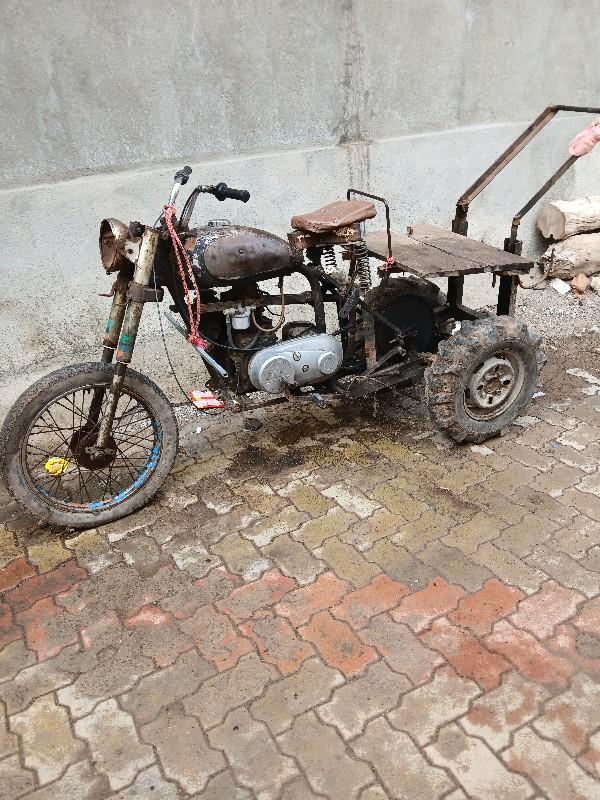 ટેમ્પા નો સનેડો વેચવા નો છે