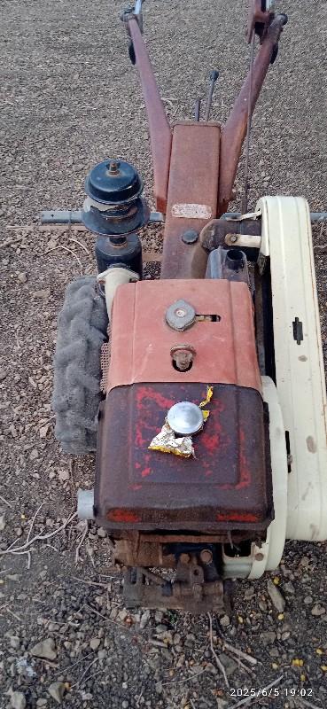 સીગડા વાળૂ ટેકટર વેચવાનું છે