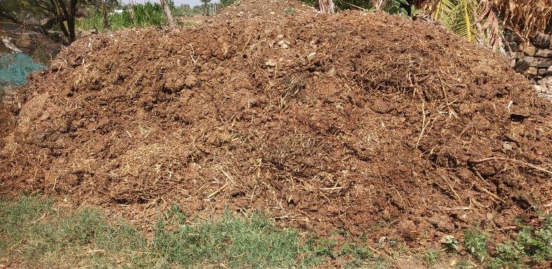 છાણીયું ખાતર વેચવાનું છે