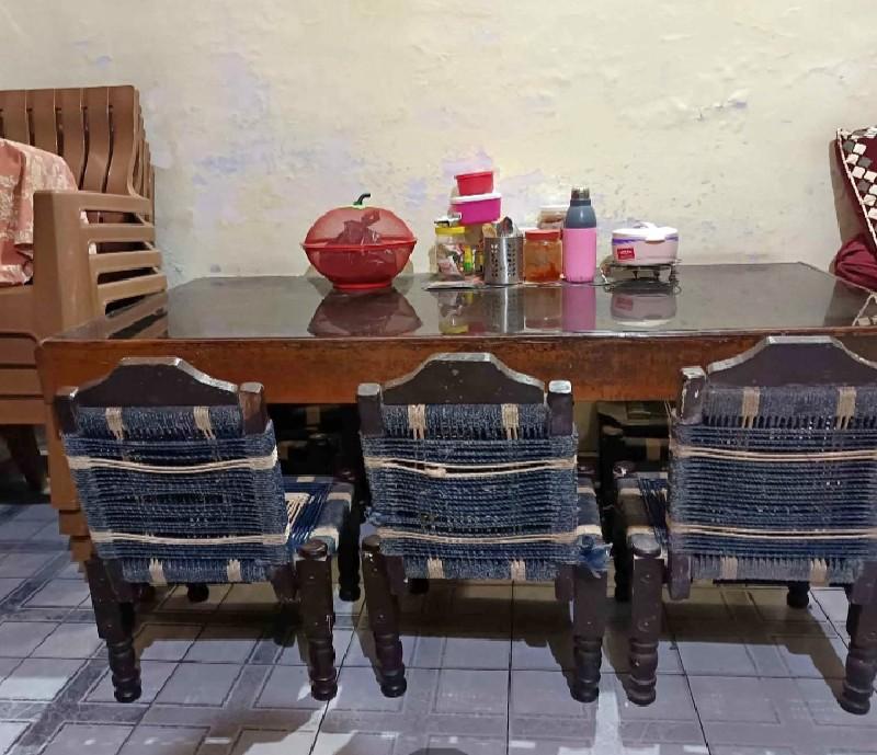 daynig tebal sathe 4 khatali