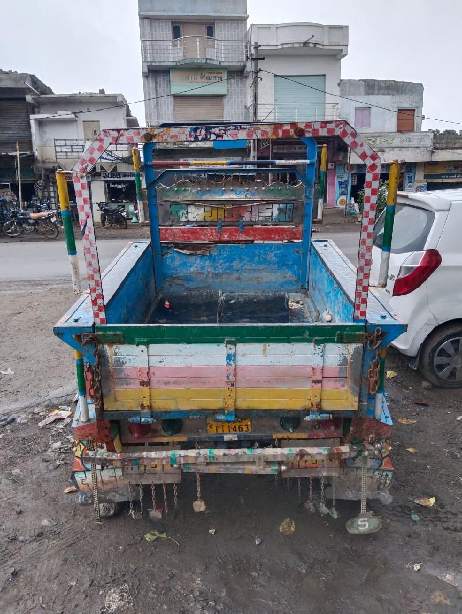 રીક્ષા વેચવાની છે