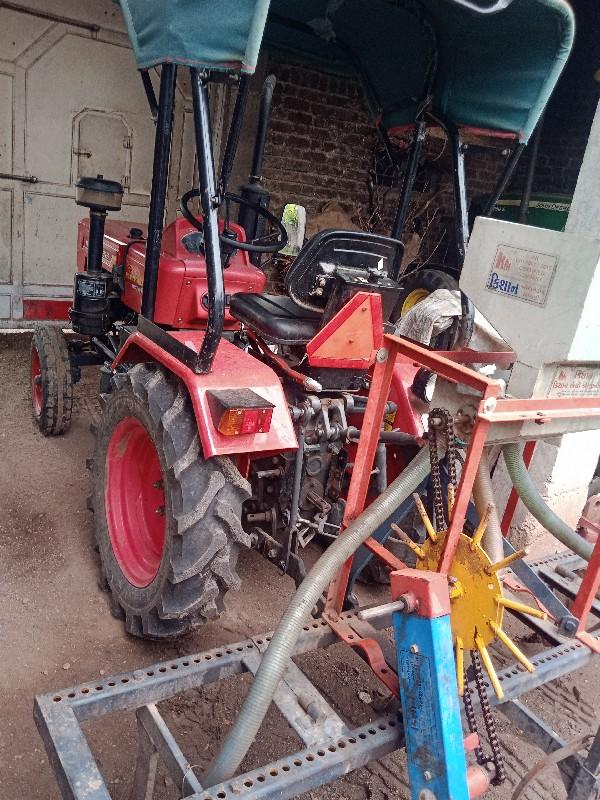 યુવરાજ 215