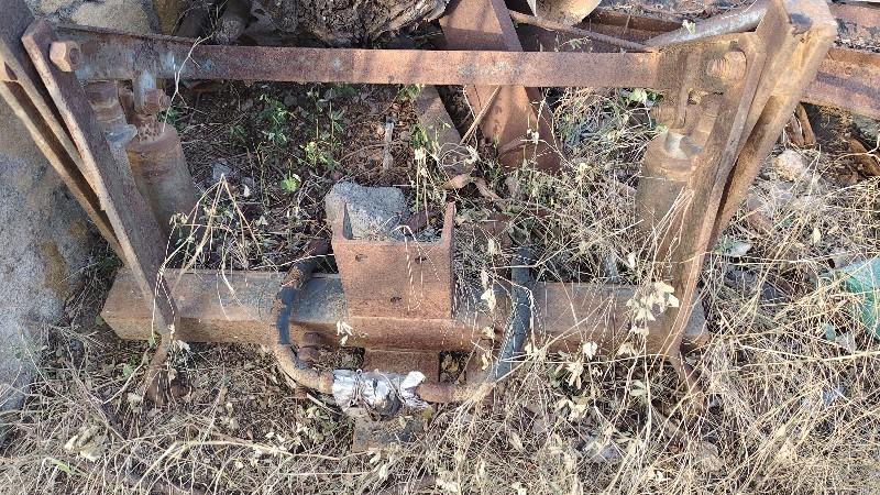 જુવાર કાપવા માટે