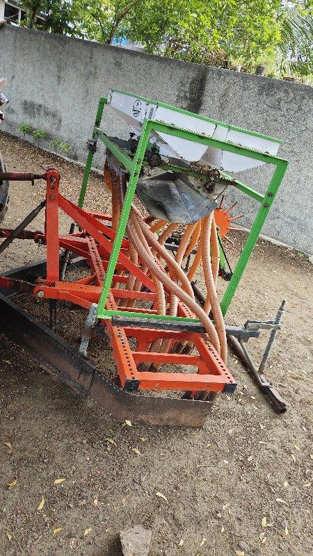 ઓરની વેચવાની છે.