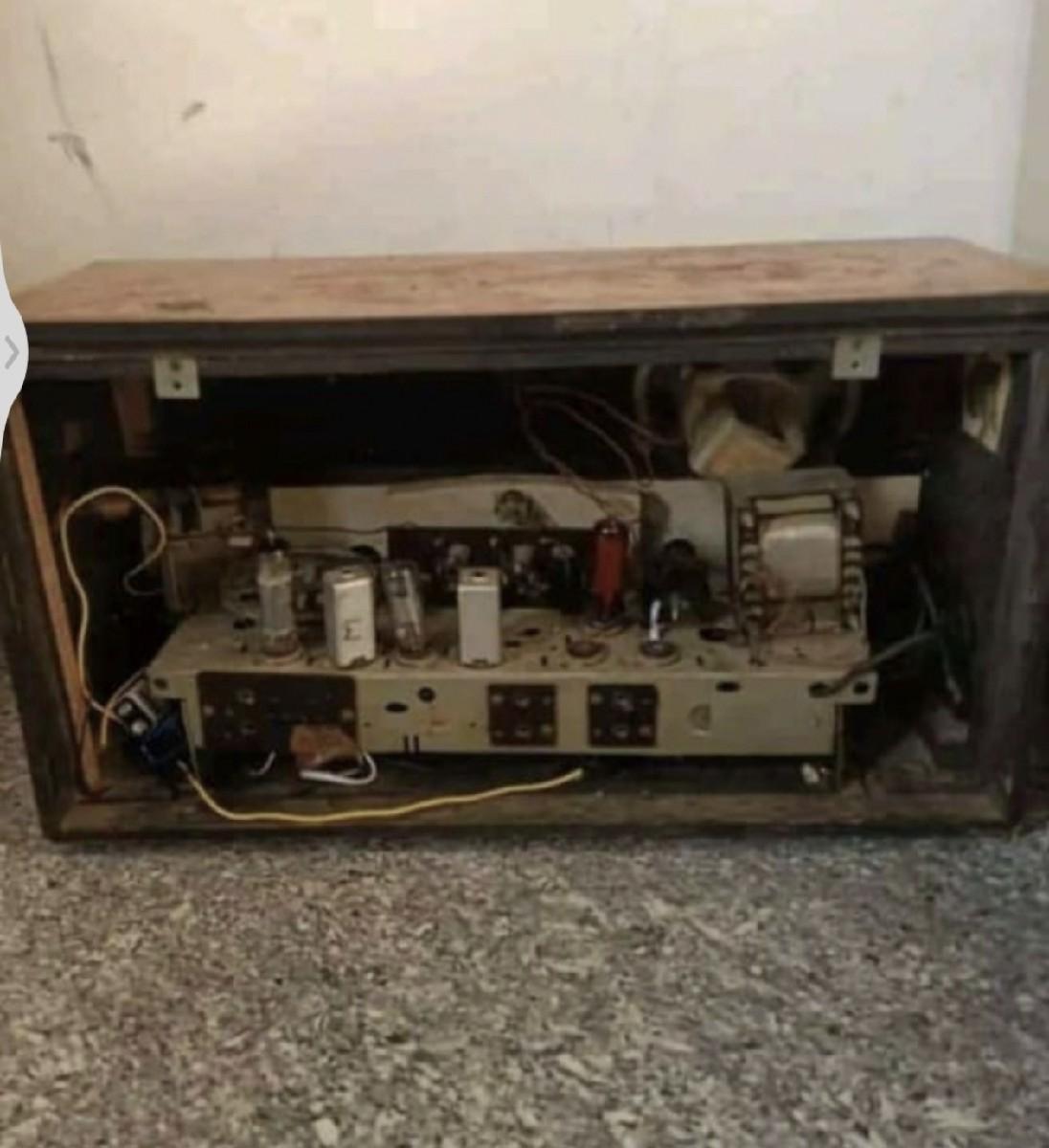 antique purana radio