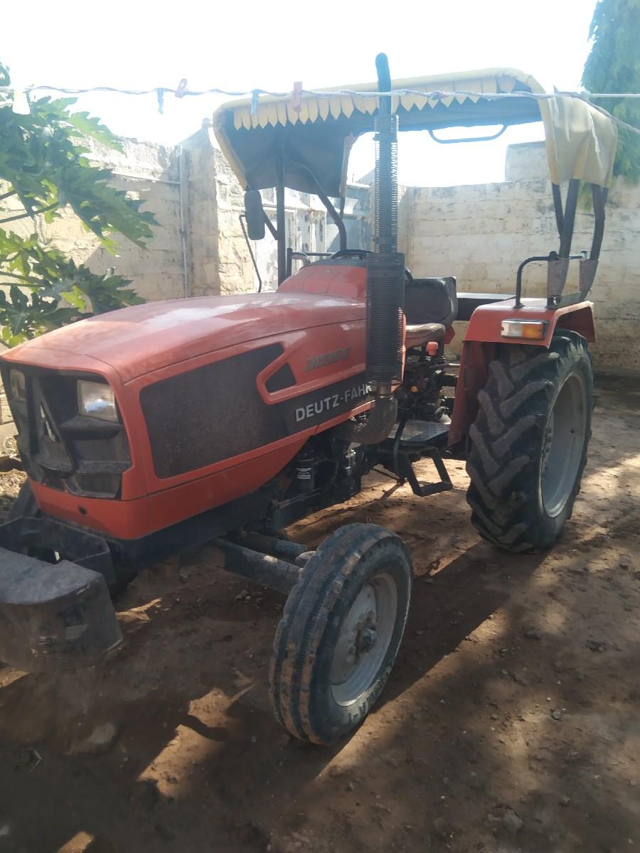 tractor bechvane se