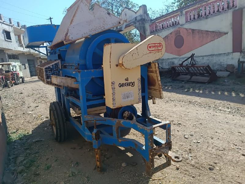 શ્રી બાલાજી થ્રેશર વેચવાનું છે