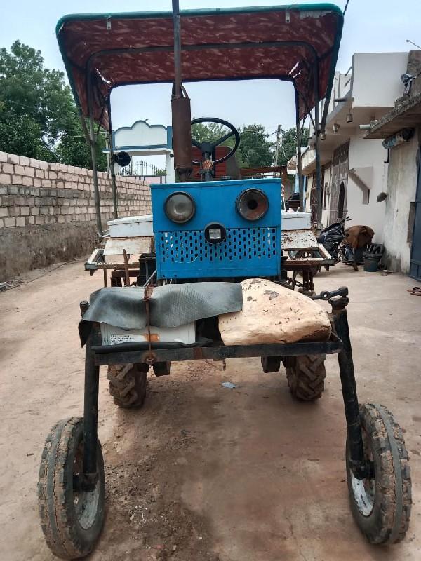 શાઢડી વેચવા ની છે