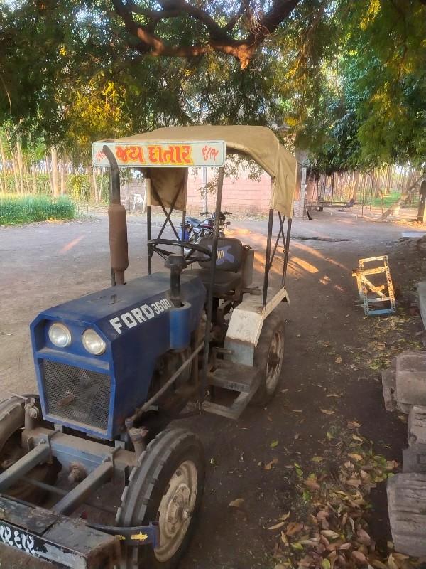 એસેમ્બલ ટ્રેક્ટર વેચવાનું છે