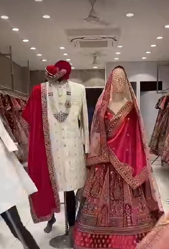 શેરવાની વેચવાની છે