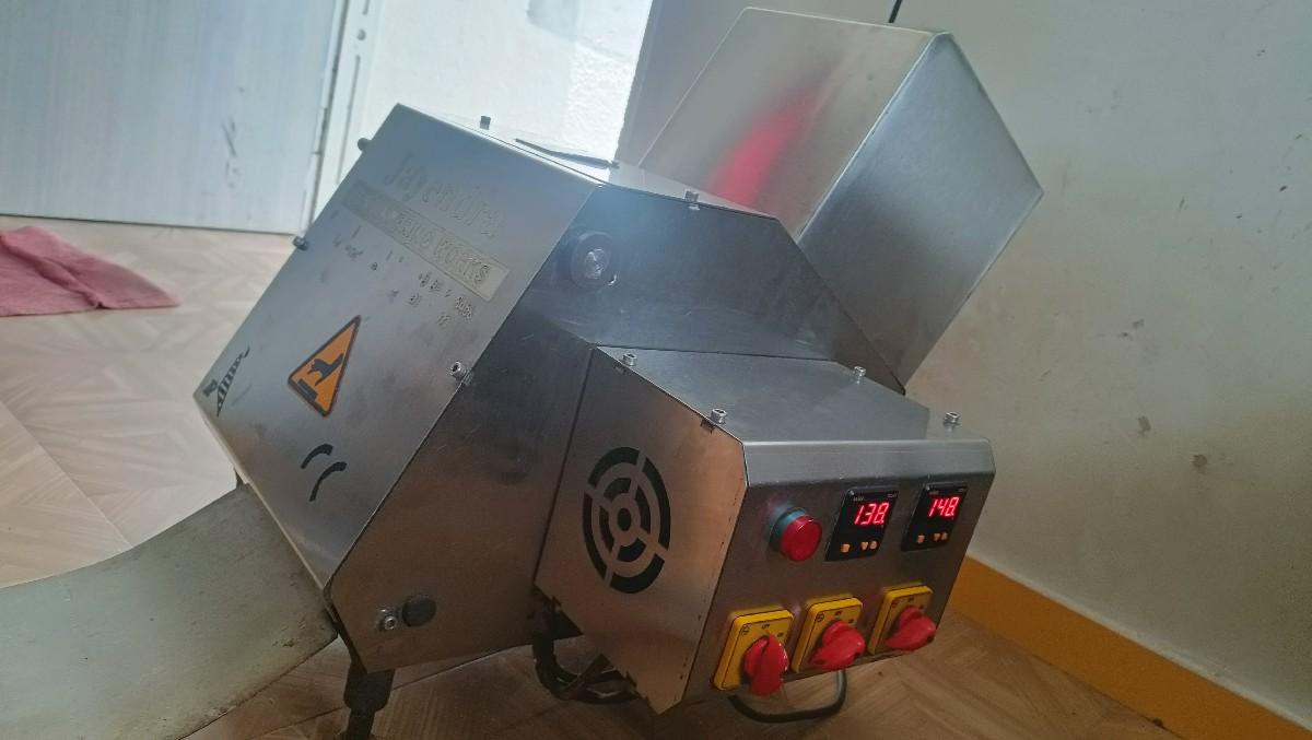 थंबनेल 2