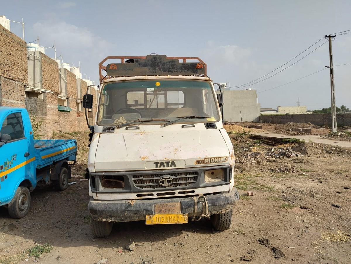 Tata 407