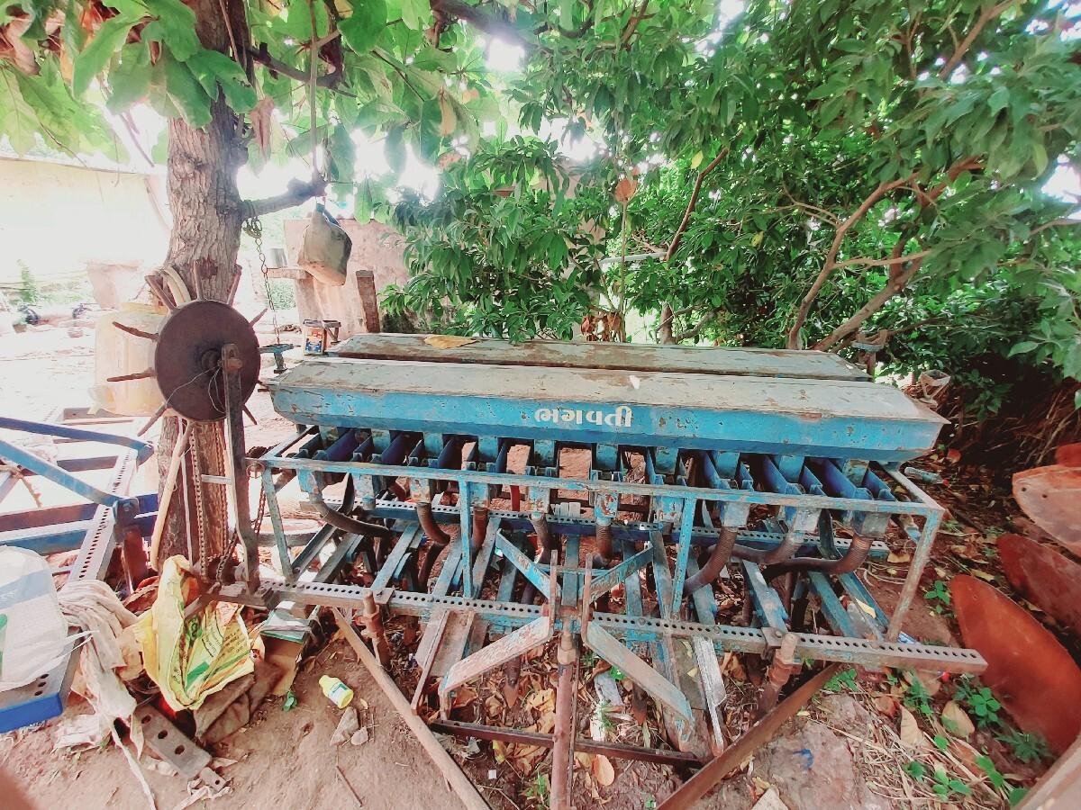 18 દાતાની ઓરણી વેચવાની સે