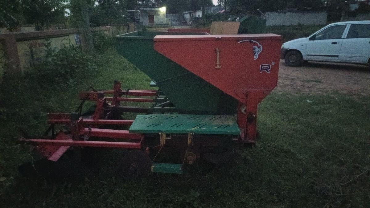 potato planter for sale