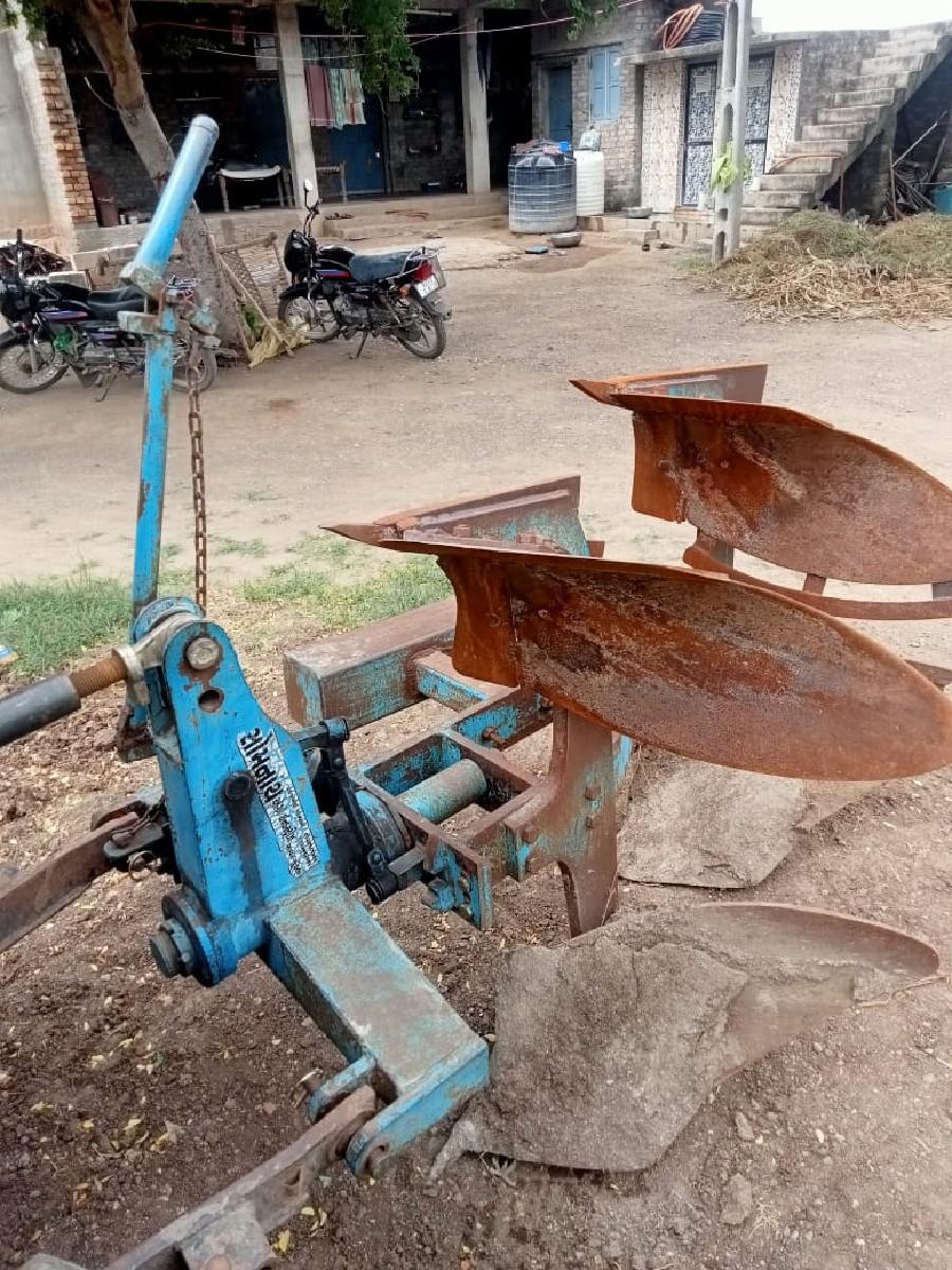 લાલજીભાઈ ગાબુ 
7046222341