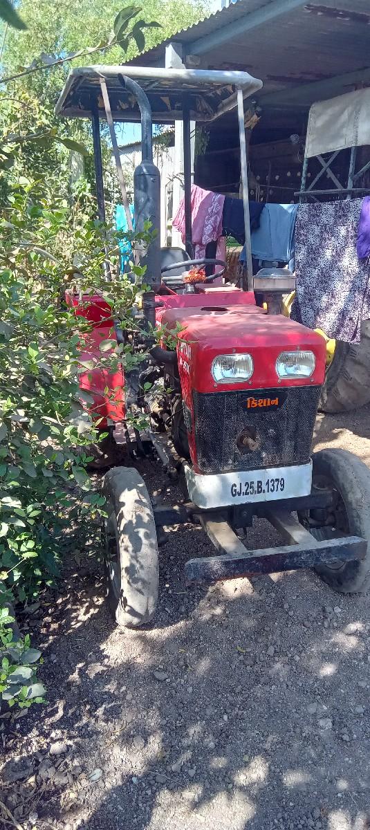 કેપ્ટન ટેકટર વેચવાનુ છે