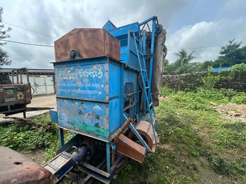Shakti thresher